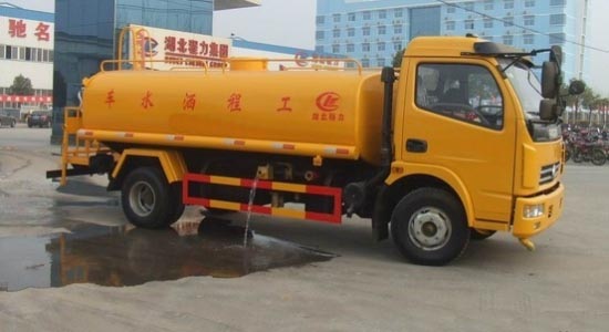 東風(fēng)多利卡<a href=http://m.artworkexpo.cn/ssc target=_blank class=infotextkey>灑水車</a>