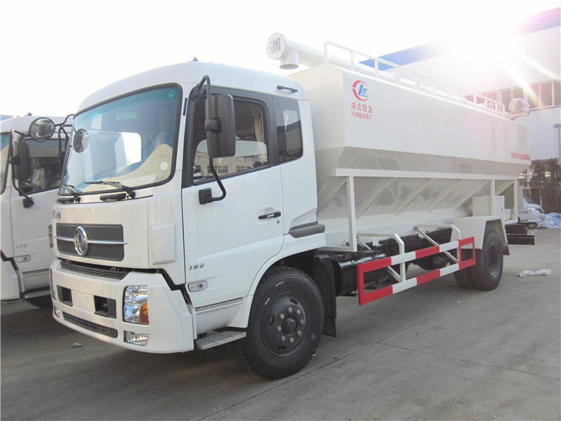 散裝<a href=http://m.artworkexpo.cn/siliaoche/ target=_blank class=infotextkey>飼料車</a>圖片展示